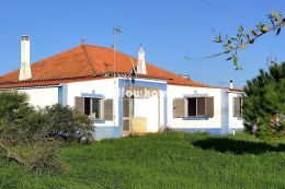 Attractive detached 4 bed villa set on a large...