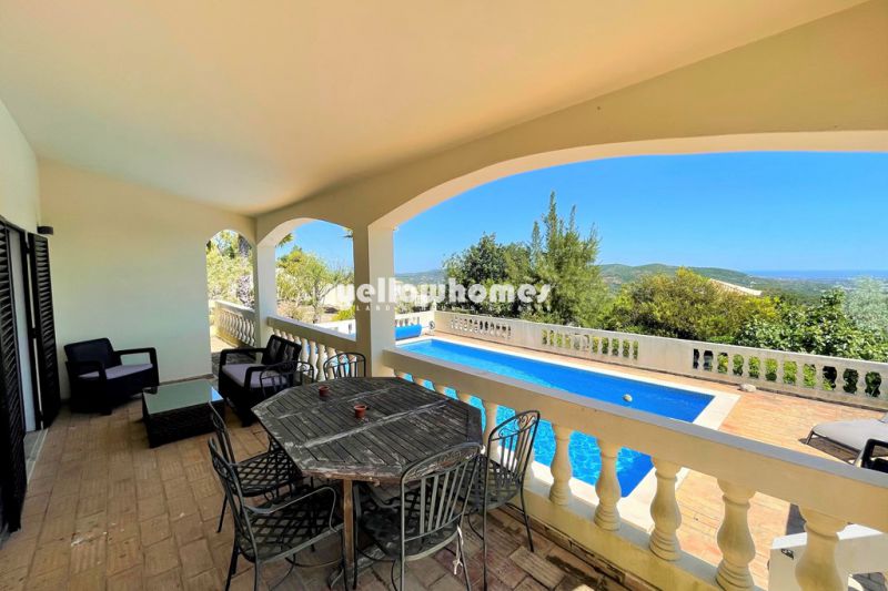 Fantastic 3-bed Villa with panoramic sea views a hill near Santa Barbara