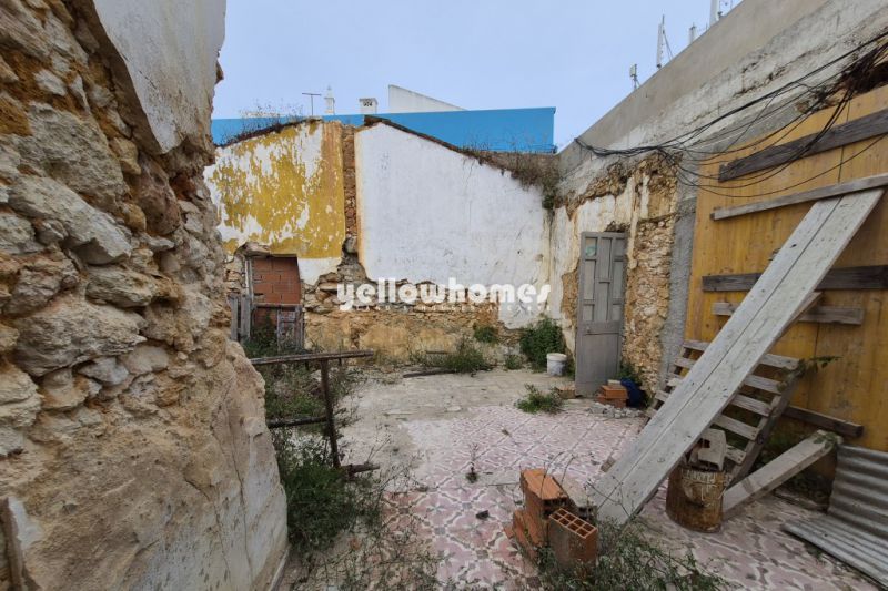 Opportunity in the Heart of Quarteira Old Town