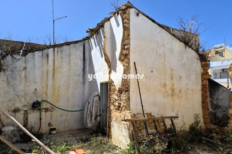 Opportunity in the Heart of Quarteira Old Town