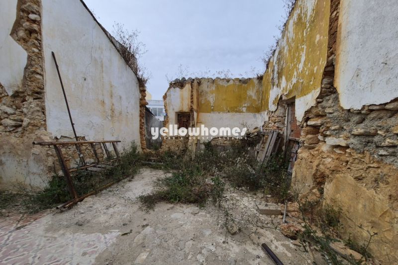 Opportunity in the Heart of Quarteira Old Town