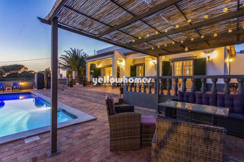 Charming 3+1 bedroom villa with stunning sea views near Santa Barbara