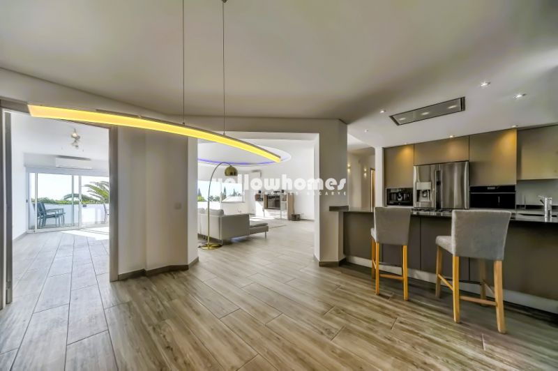 Top-Quality 2-bedroom Villa with Breathtaking Sea Views near Loulé/Almancil