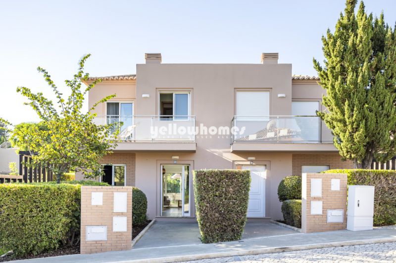 Exquisite 3-Bedroom Townhouses with Pool in Carvoeiro