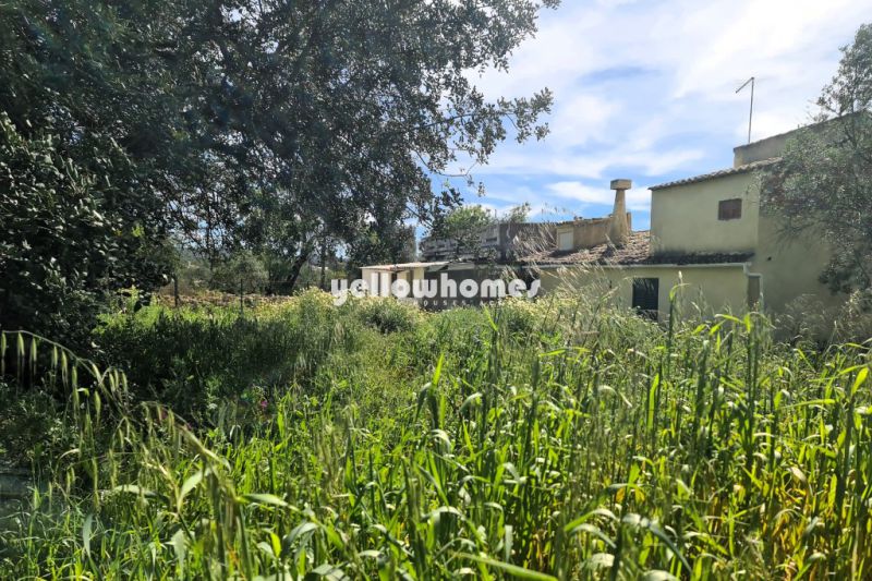 Plot of land with old house, perfect for restoration or development near Loule