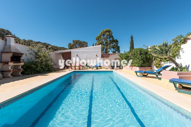 Stunning 7 bedroom Quinta property for large family / licenced hotel