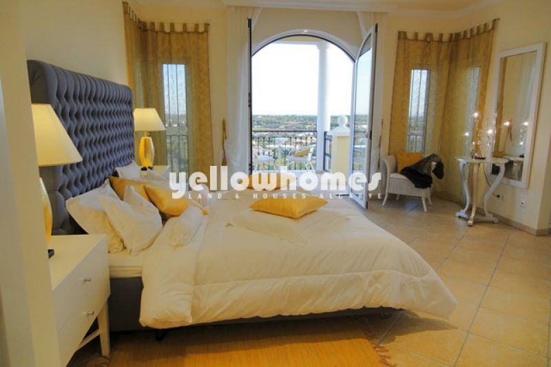Superb luxury villa with stunning sea views near Vilamoura
