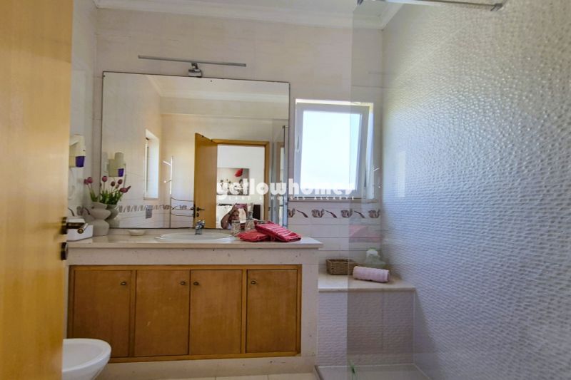 3-Bed Villa with Sea View, Just 500 Metres from Alvors Beautiful Beaches