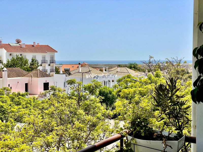 Apartamento T1 bem apresentado com vista para o mar em Tavira