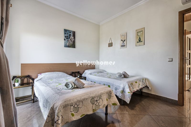 Modern 2-bed apartment with sea view and private roof terrace in Tavira