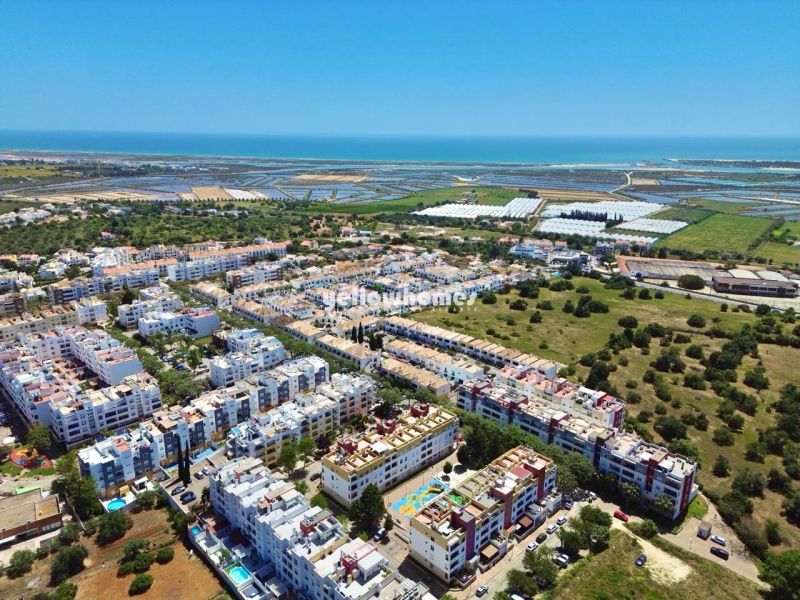 Espaçoso apartamento T3 com terraço privado na cobertura em Tavira