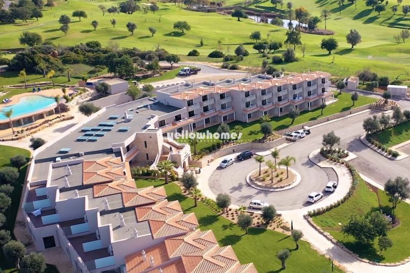 1 bed duplex apartment on a well-known golf resort near Carvoeiro