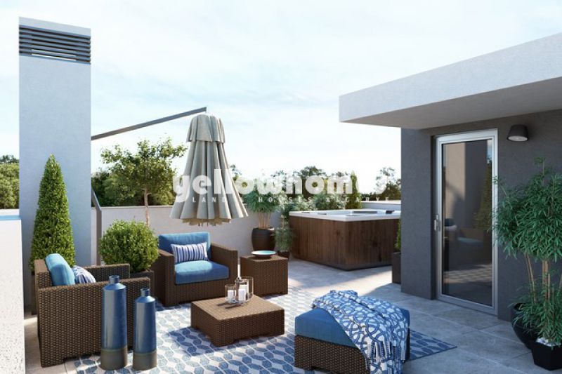 High quality 3-bed townhouses with pool in Santa Luzia