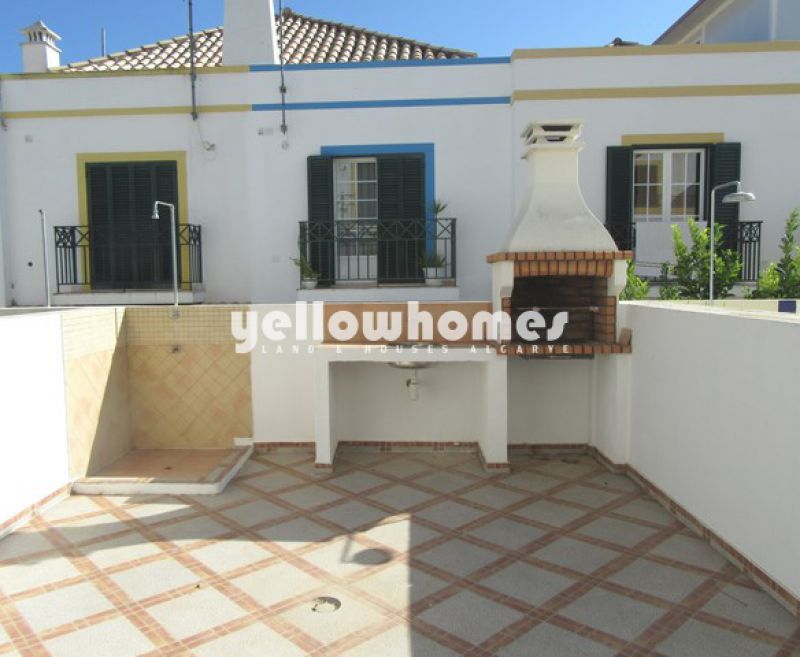 2-bed townhouse in a popular residential area near Tavira