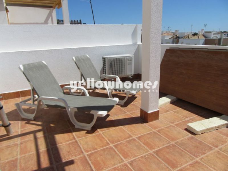2 bed townhouse wth roof terrace and sea view in Tavira