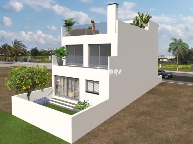 Newly built, contemporary 3-bed townhouse close to the centre of Tavira