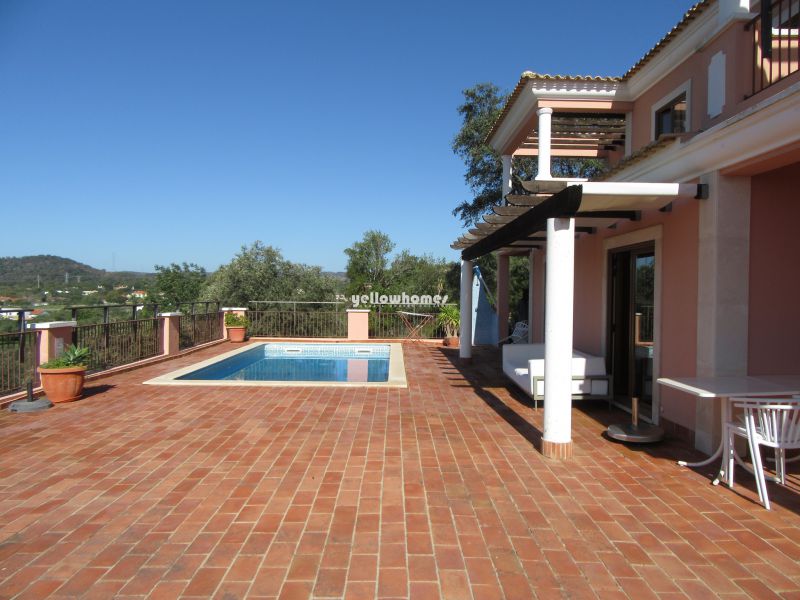 Bonita moradia V3 com piscina privada numa zona calma perto de São Brás de Alportel