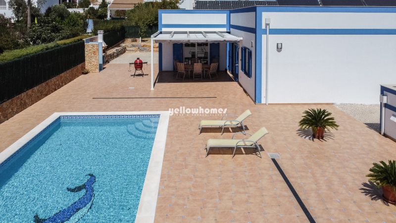 Modern 4-bed Villa with private heated pool near Castro Marim