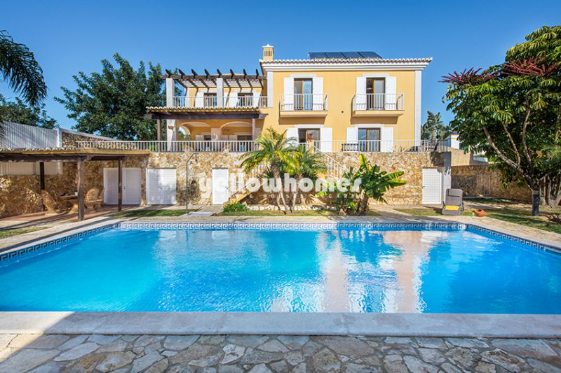 Fabulous 4-bed villa in a nice residencial area of Tavira