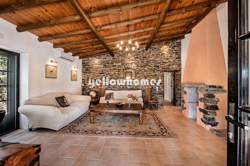 Magnificent estate with swimming pool on quiet location near Almodovar