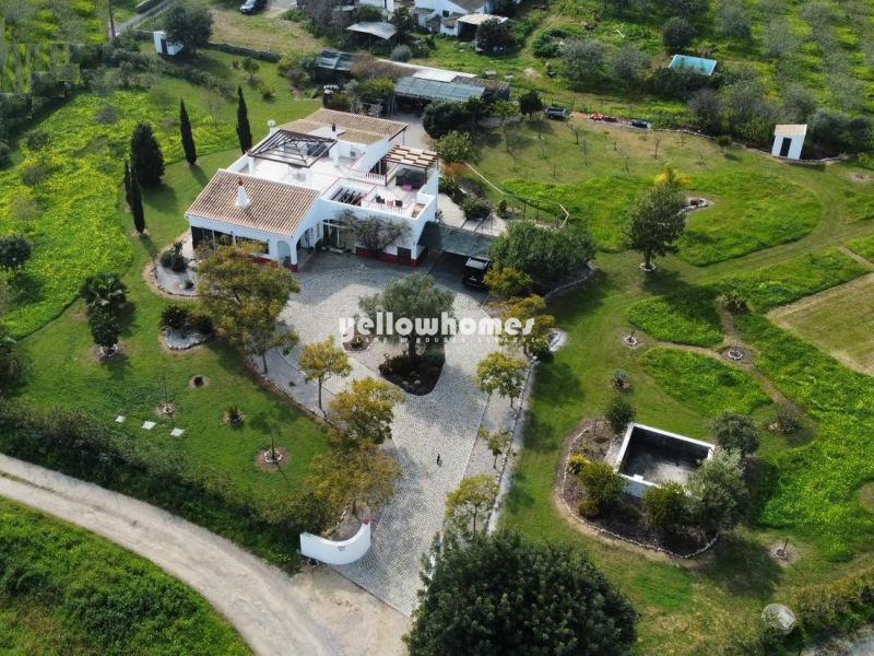 Well presented villa on a large plot near Tavira