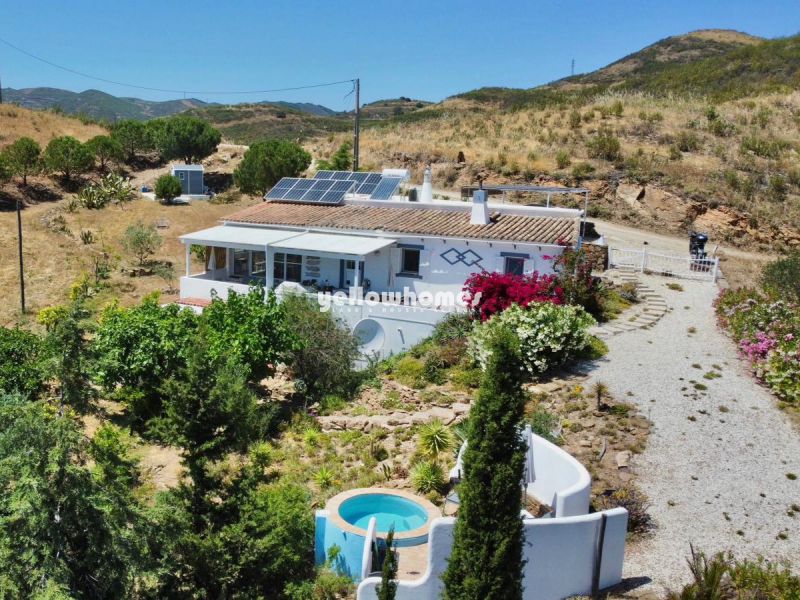 Country style villa with plunge pool and amazing sea view near Tavira