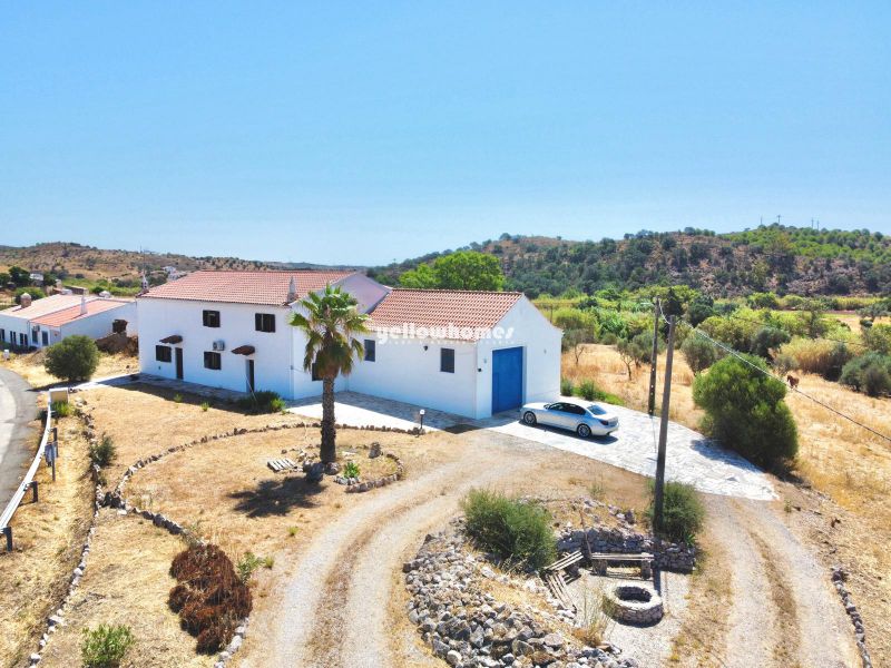 Lovely 5-bedroom Quinta style property on a large plot near Castro Marim