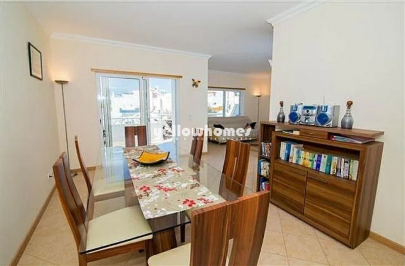 Beautifully presented 3+1-bed Villa with pool in exclusive condominium in Tavira