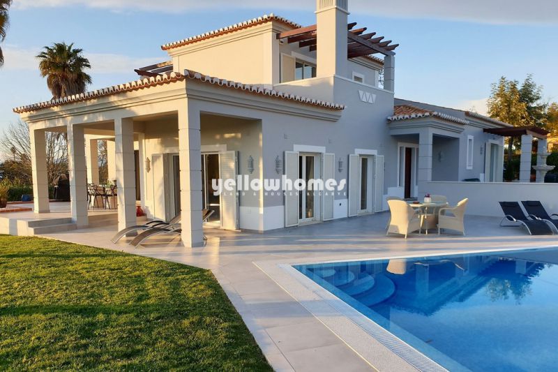 3 bed Villa with private pool at well-known golf resort in Carvoeiro