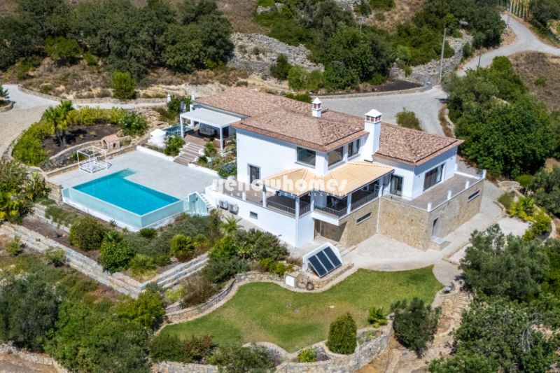 Exclusive Mandate: Hilltop Villa with Full Privacy and Stunning Sea Views nr Loule
