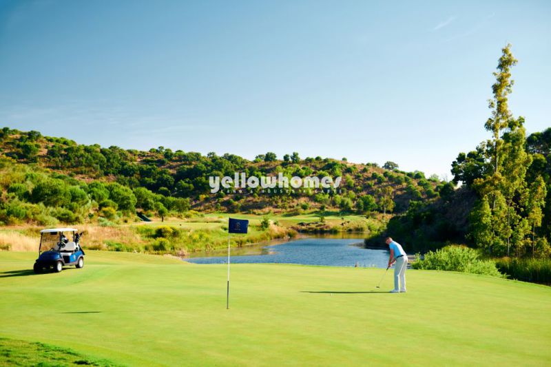 Apartamentos modernos T3 com vista fantástica sobre o do campo de golfe e o mar