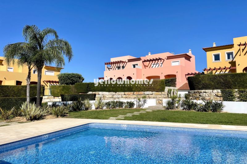 Very well presented 2-bedroom villa with private garden in Vilamoura