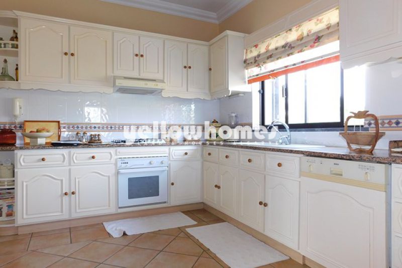 Moradia com apartamento independente no segundo andar perto de Vilamoura