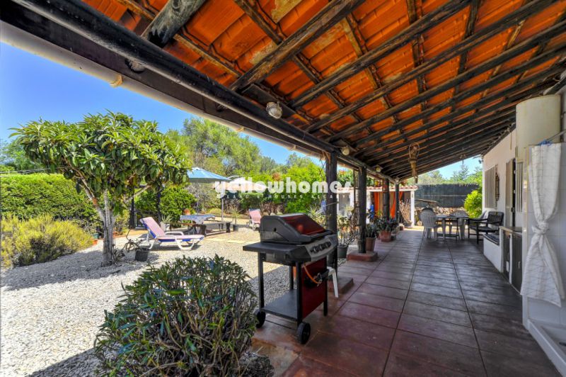 Charming 2-bedroom villa nestled in a peaceful countryside setting