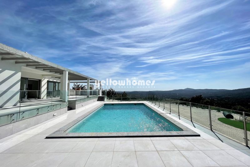 Brand new, stunning 4-bed villa with breathtaking views near Santa Barbara