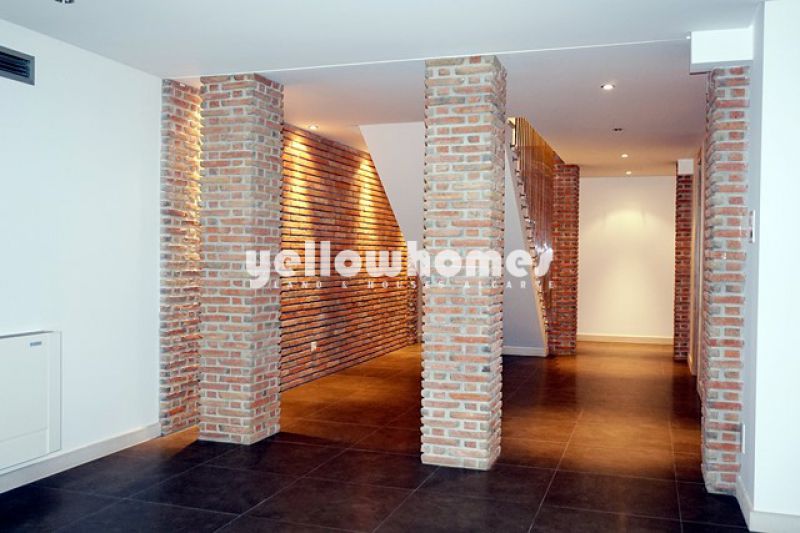 Moradia T5 contemporânea num condomínio em Vilamoura