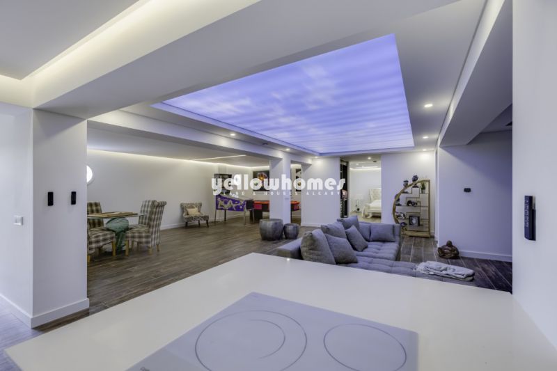 Elegante e Tranquila Villa Mediterrânica perto de Loulé com Piscina & Privacidade