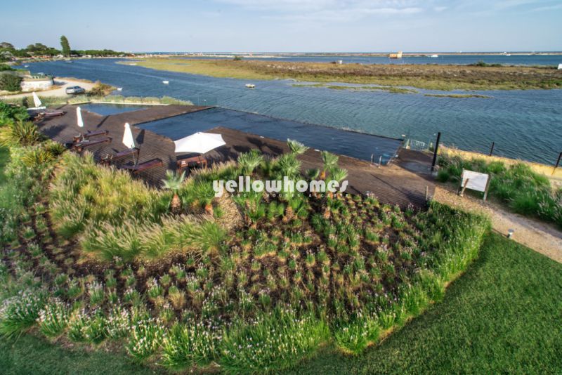 Opportunity: 2-bedroom apartment with breath taking views of the Ria Formosa