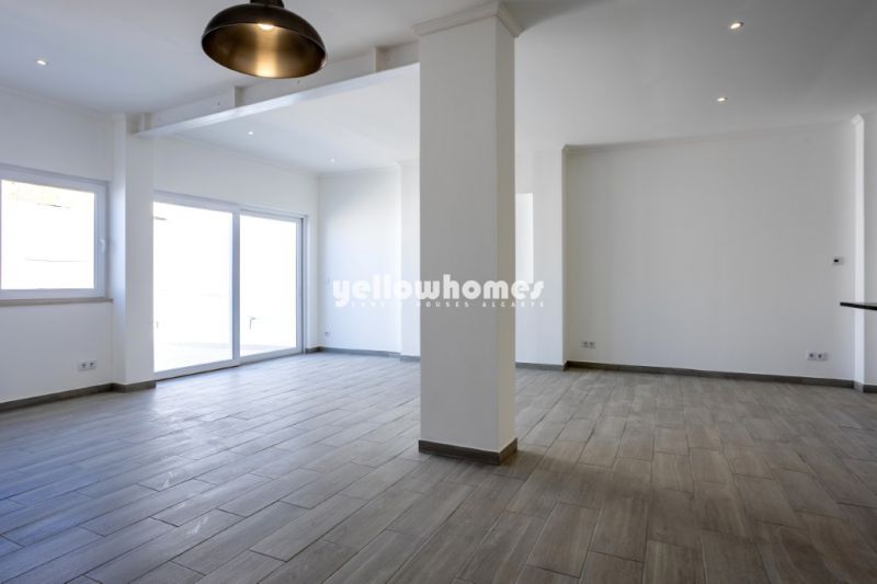 Apartamento elegante com dois quartos, renovado, na zona histórica de Loulé