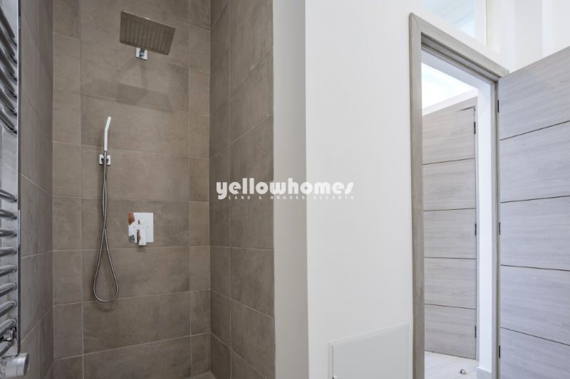 Apartamento elegante com dois quartos, renovado, na zona histórica de Loulé