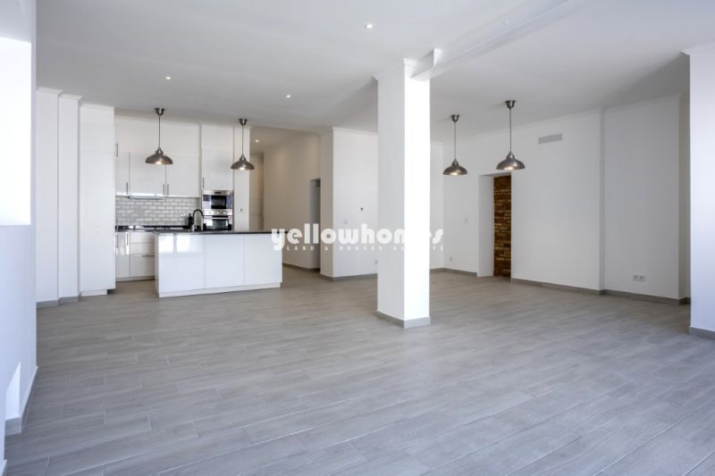 Apartamento elegante com dois quartos, renovado, na zona histórica de Loulé