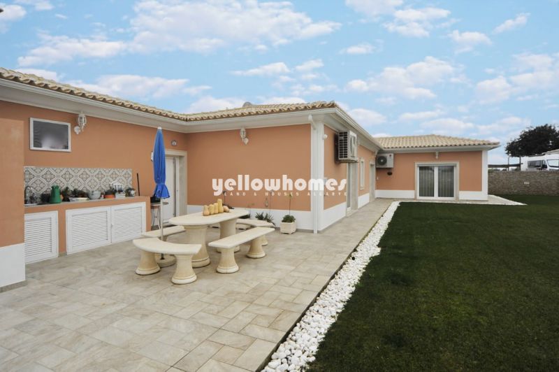 TOP Quality 5 Bed Villa with Pool, 5 Minutes from Algarve Shopping Albufeira