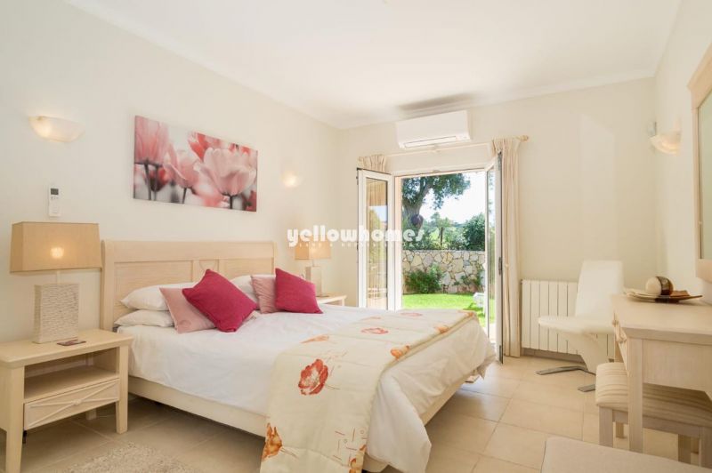 Elegant 3-Bedroom Apartment with Golf Course Views near Carvoeiro